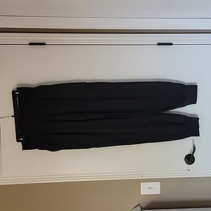 Athleta Salutation Cargo jogger M Tall, black